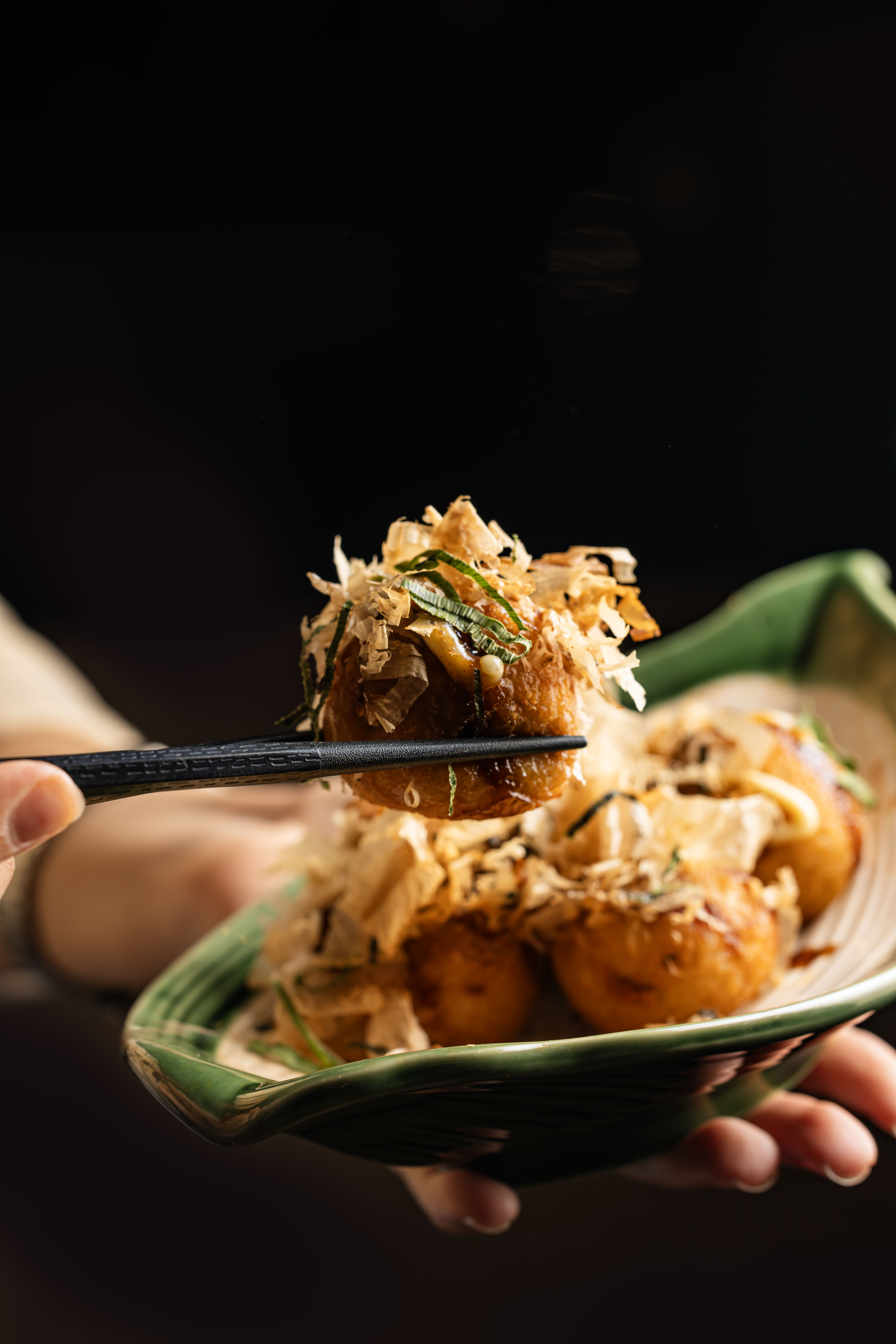Plat chaud japonais servi chez Kanpai Paris